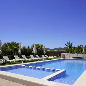 *** Apartahotel Escondidos Ibiza España